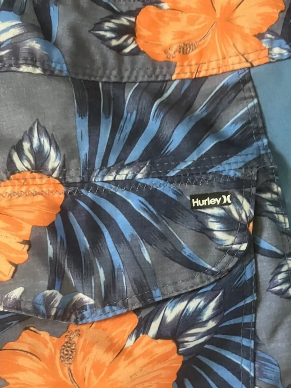 Hurley Tropical Hibiscus Board Shorts - Men's Size 28 - Used in Good Condition